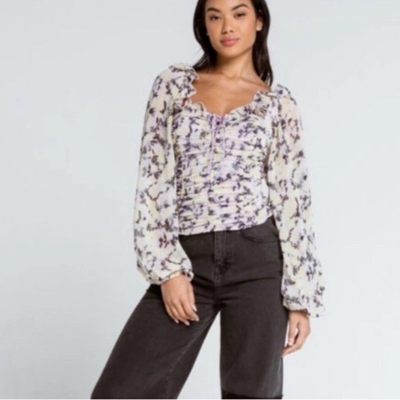 FREE PEOPLE BOHO LILAC PATTERN RUCHED SMOCKED PEASANT BLOUSE TOP SIZE SMALL - Picture 6 of 15